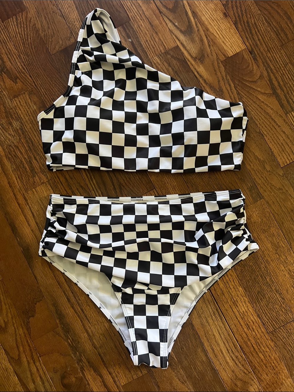 Black & White Checkered One-Shoulder Bikini 🏁